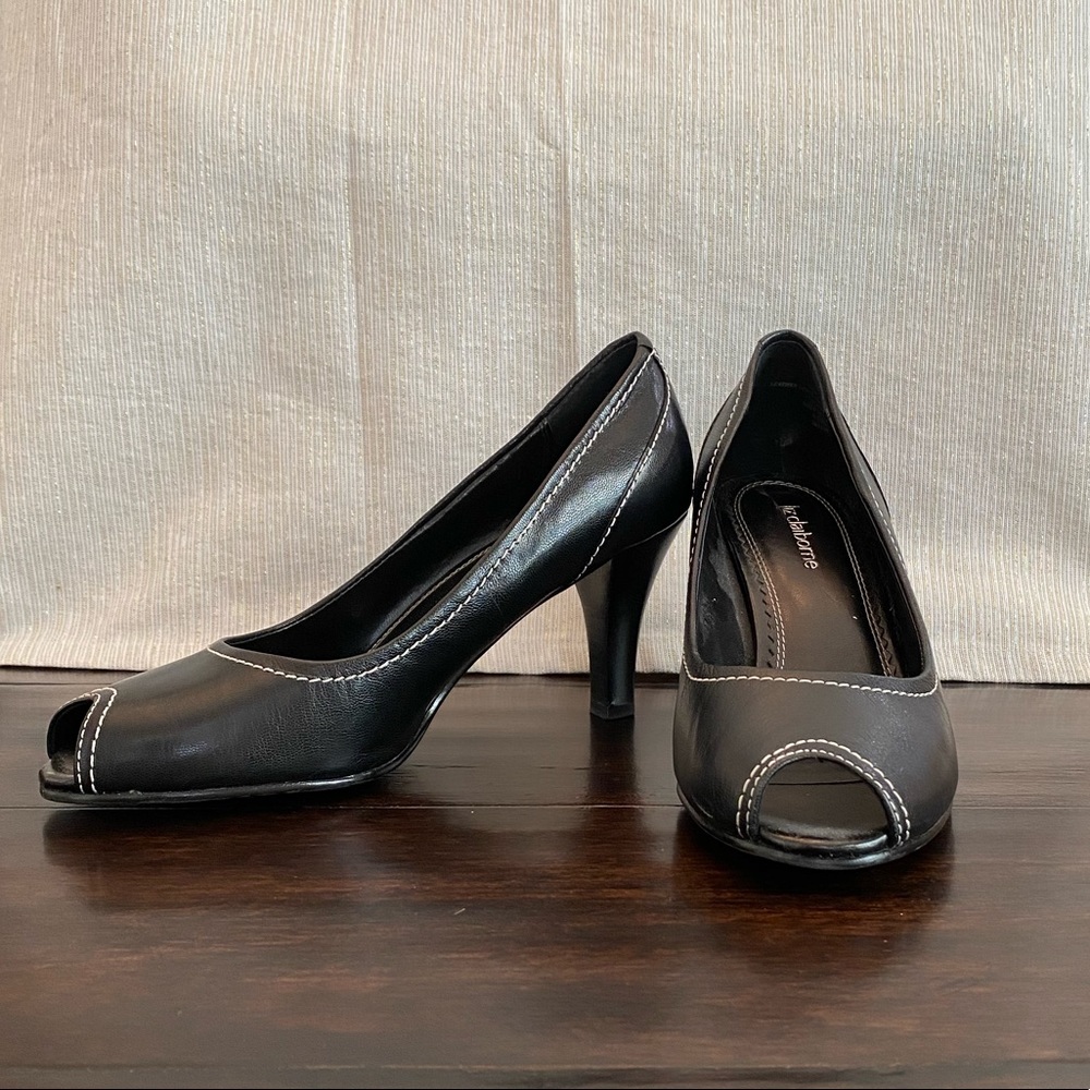 Liz Claiborne Leather Pumps